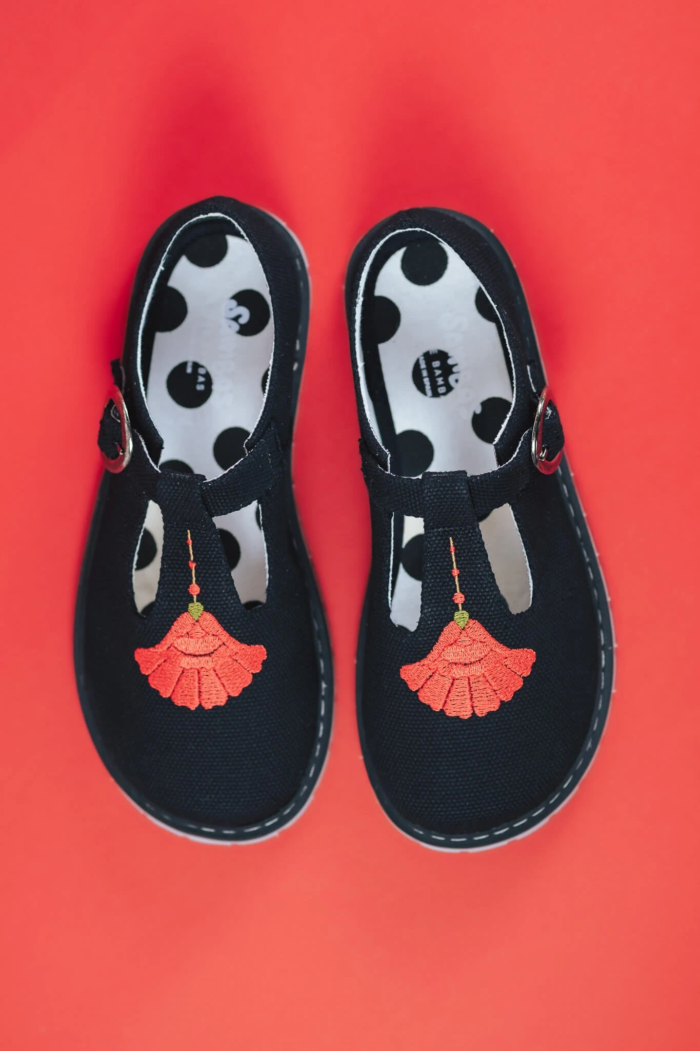 Босоногие туфли Sambas the bambas Claveles — чёрные с вышивкой, фото 6